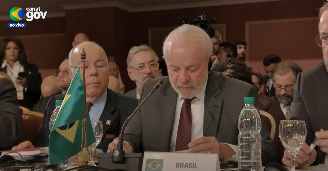 Governo Lula avalia comprar alimentos afetados por tarifa dos EUA para merenda escolar