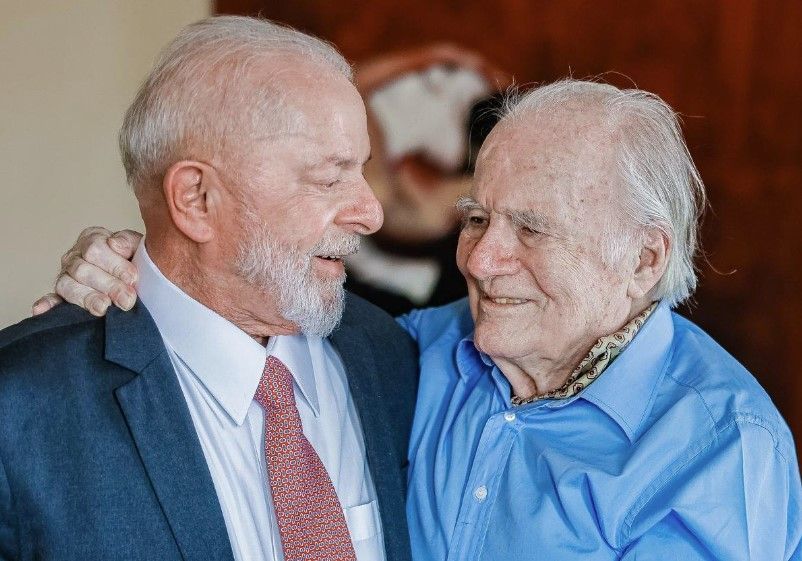 Lula lamenta morte de Mino Carta e decreta luto de três dias