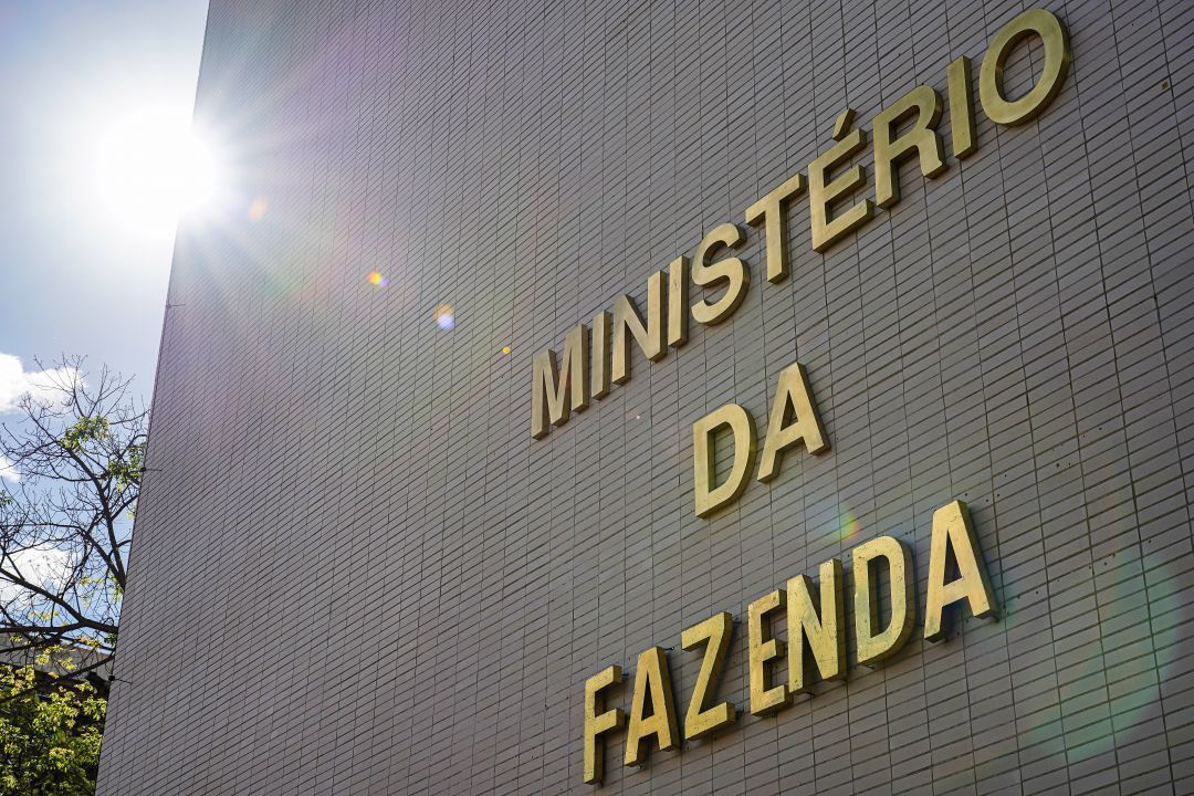 Lula sanciona lei que taxa fundos para super-ricos