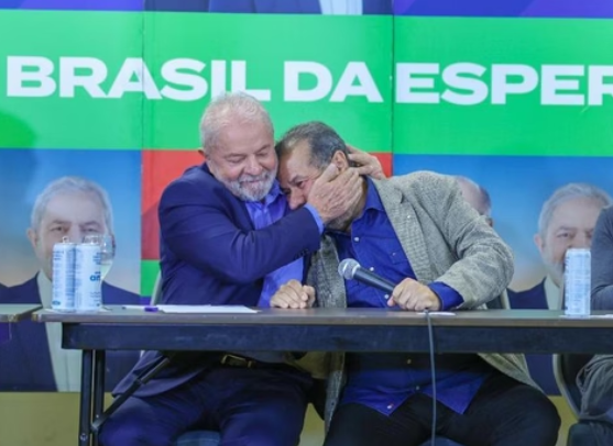 Lula avalia afastamento 'temporário' de Lupi