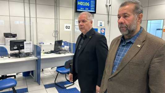 Lupi viajou a BH ao lado de Alessandro Stefanutto, presidente do INSS