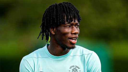 Luto Town e West Ham se enfrentam na Premier League