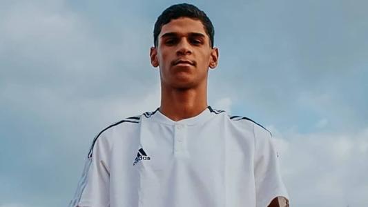 Luva de Pedreiro anuncia que será pai