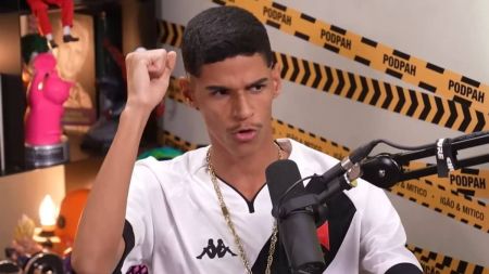 Luva de Pedreiro durante entrevista no Podpah