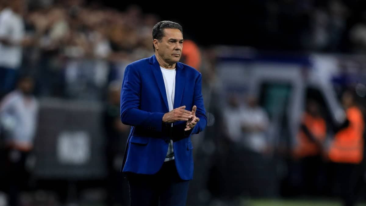 Luxa elogia atuação do São Paulo, mas destaca vitória do Corinthians