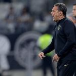 Luxemburgo aprova nova formação do Corinthians mas avisa: 'Faltaram coisas'