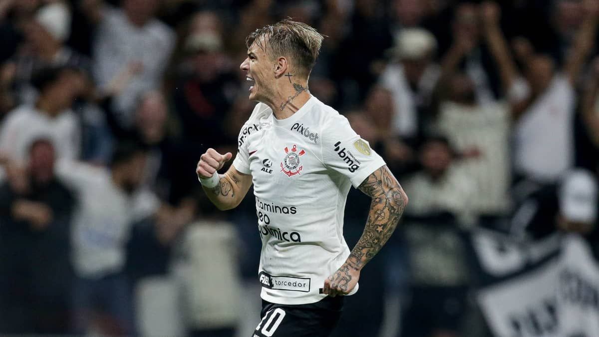 Luxemburgo quer nova função para Róger Guedes no Corinthians
