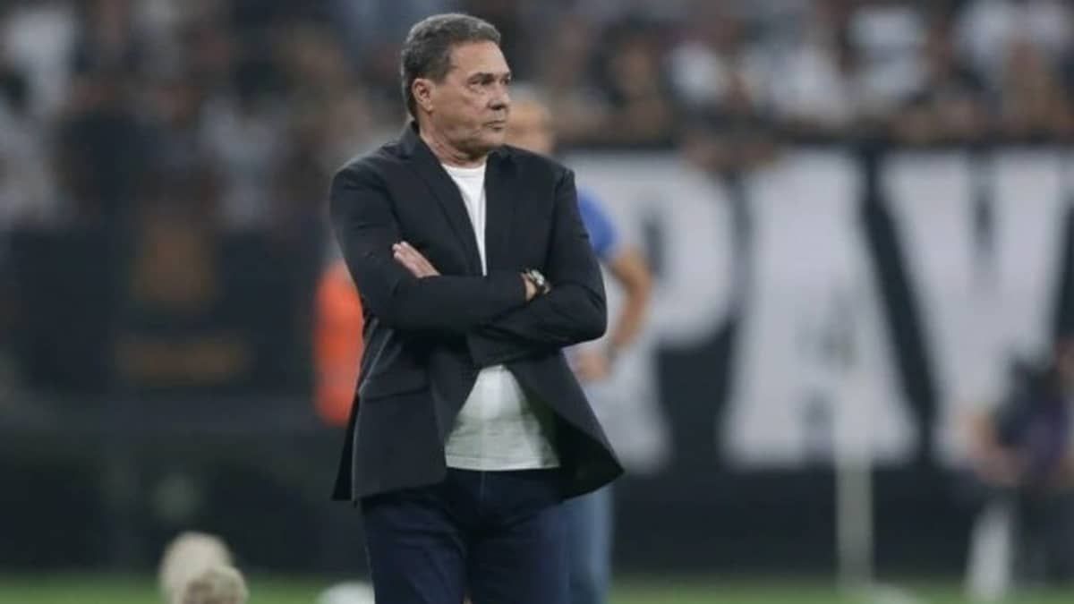 Luxemburgo rasga elogios à promessa da base do Corinthians após empate