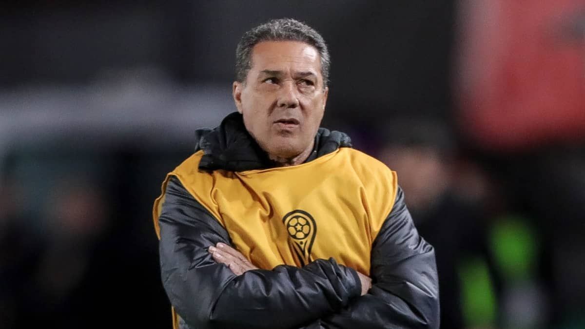 Luxemburgo confirma atrito com Mazziotti no Corinthians