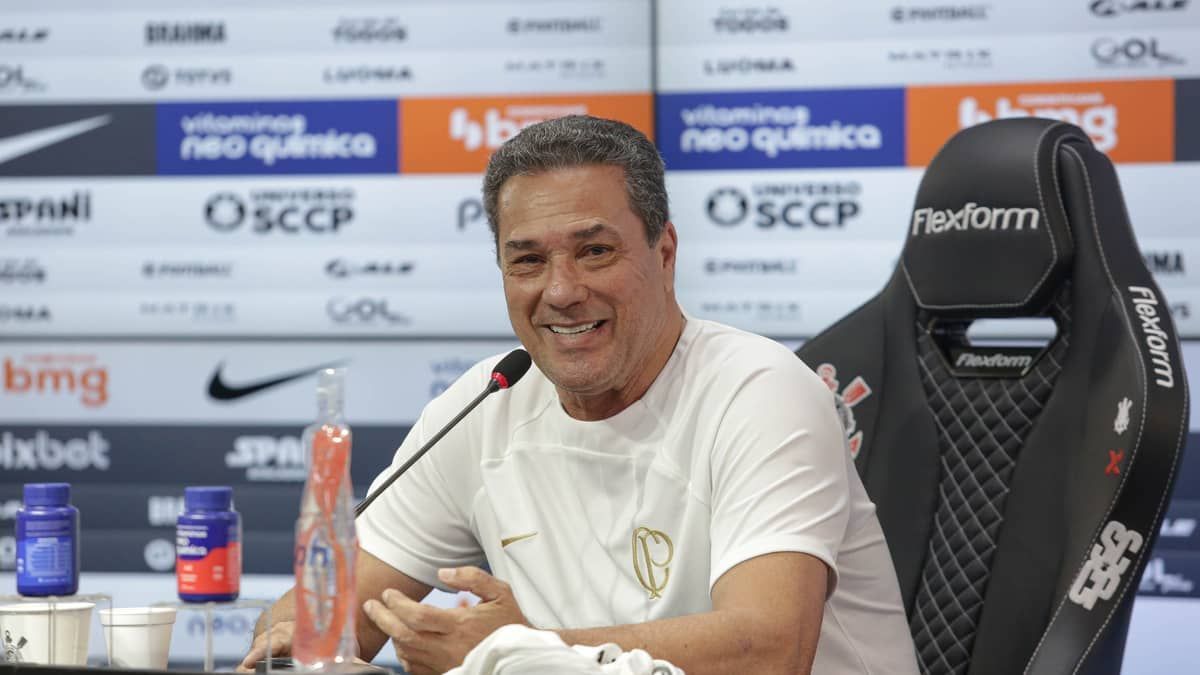 Luxemburgo promete espaço à base no Corinthians