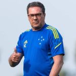 Cotado para tentar salvar Cruzeiro, Luxemburgo tirou time do Z4 da Série B em 2021