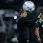 Renato Augusto “9” e Wesley no banco: Luxa explica escolhas no Corinthians