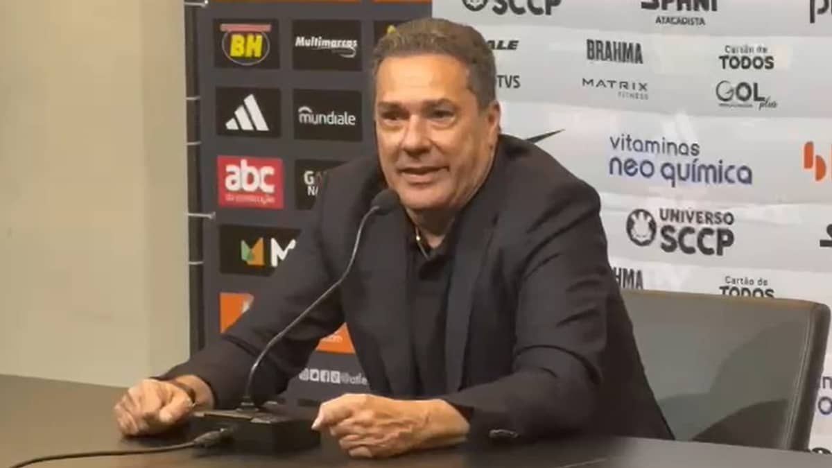 Luxemburgo cita Fla-Flu e compara posturas de Corinthians e Fluminense