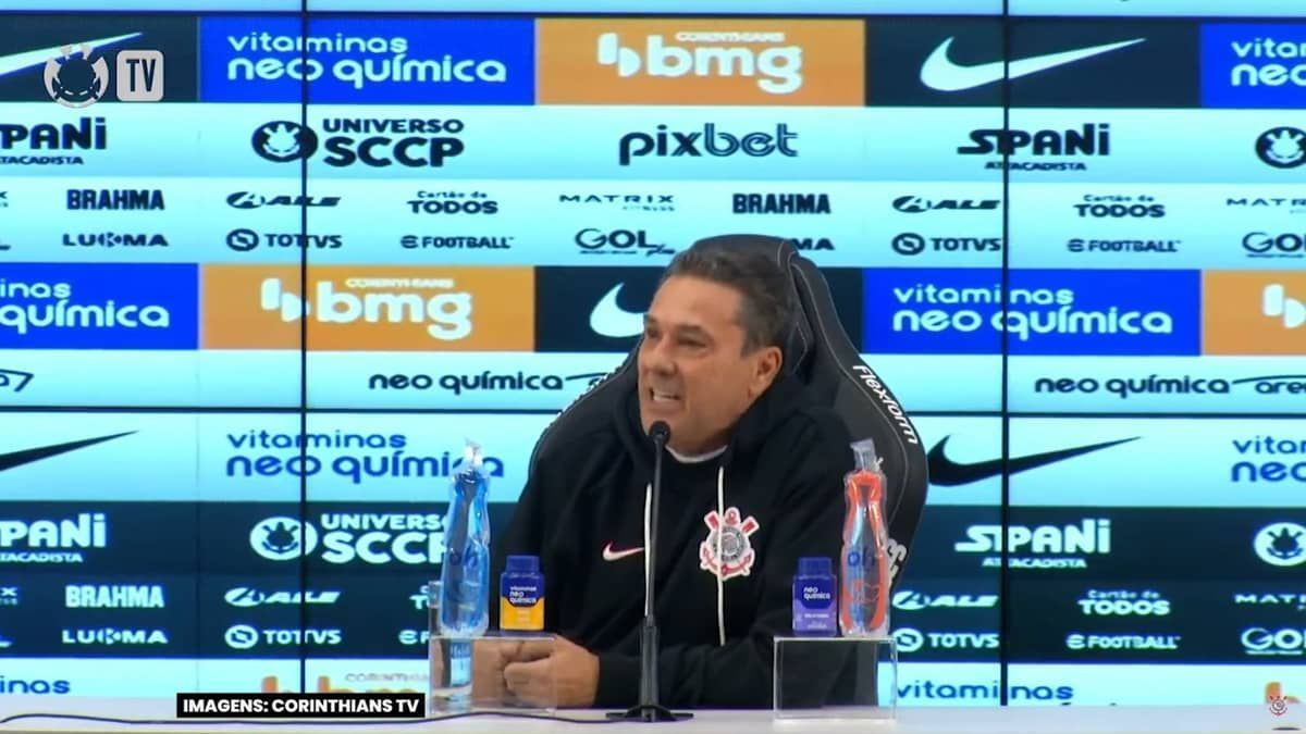 Luxa detalha novo esquema do Corinthians e explica opção por Renato Augusto