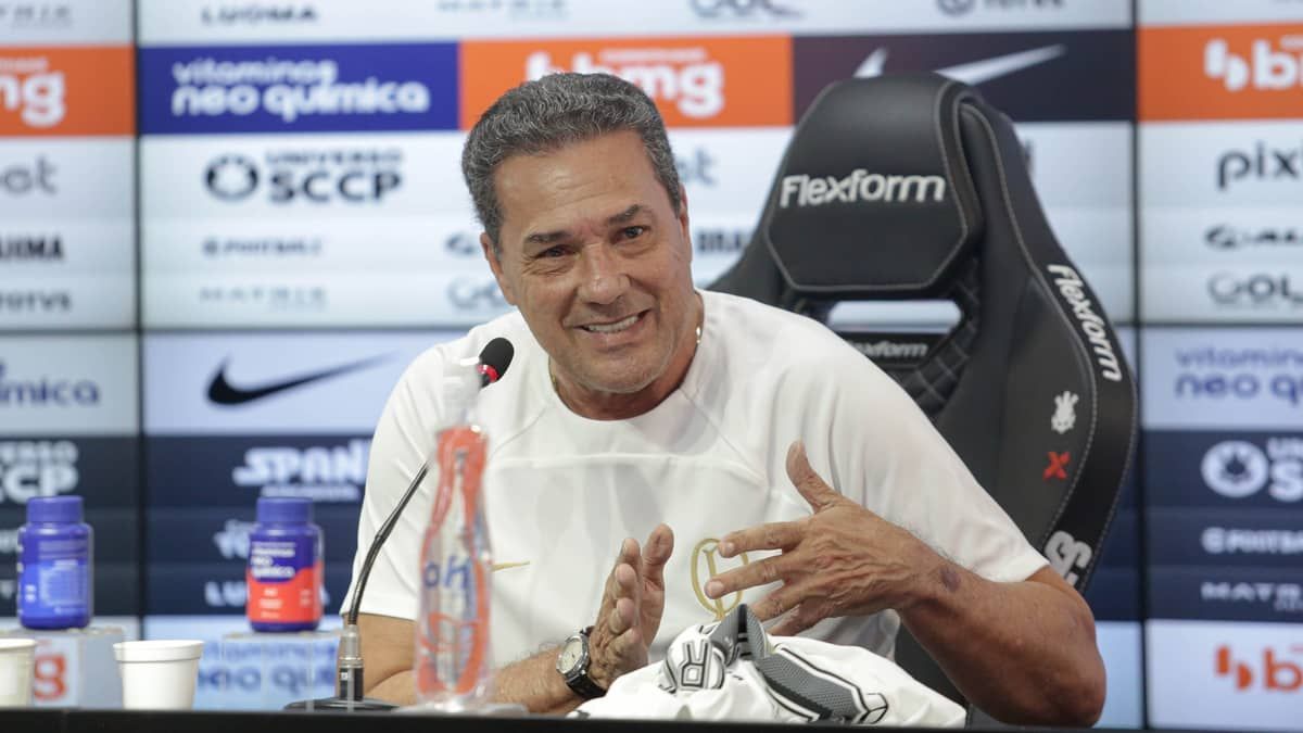 Luxemburgo responde sobre reintegração de Luan ao Corinthians
