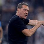 Corinthians demite o técnico Vanderlei Luxemburgo