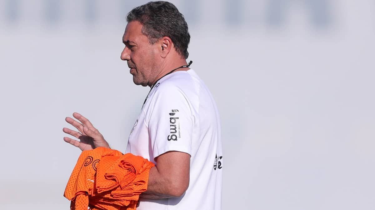 Luxemburgo dá “dicas” da escalação do Corinthians para enfrentar o Botafogo