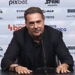 Luxemburgo vê Paulinho como ponto positivo no Corinthians e mantém esperança: 'Não terminou'