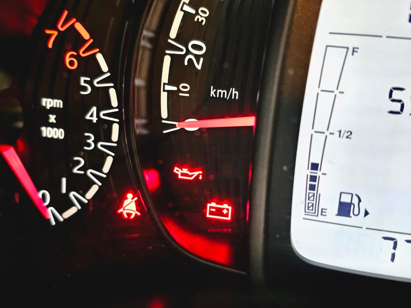 Três 'detalhes' do seu carro que você nunca reparou, mas são úteis