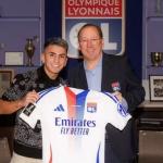 Lyon anuncia Thiago Almada, ex-Botafogo, por empréstimo gratuito
