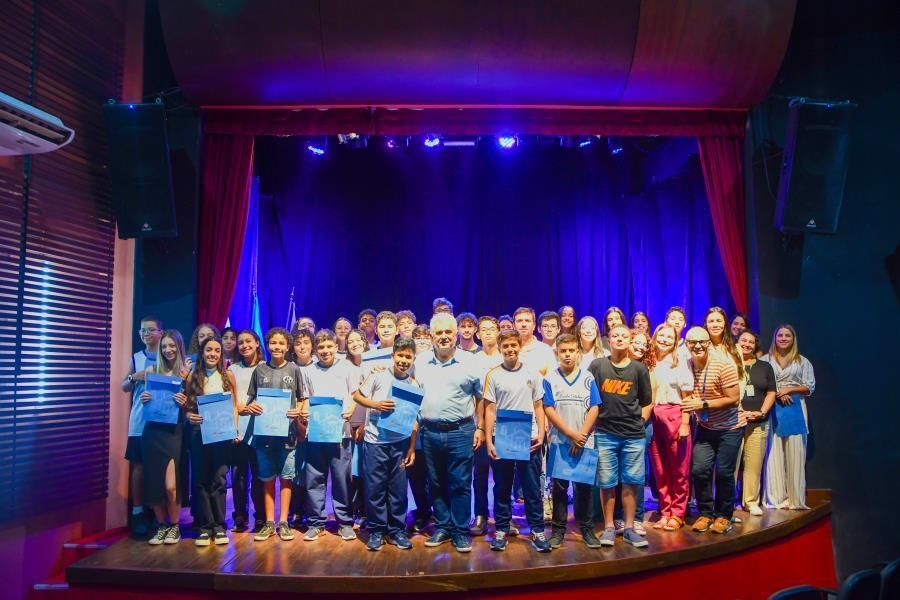 Itabirito celebra excelência acadêmica: Homenagem aos vencedores de olimpíadas