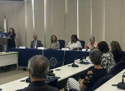 Ministra dos Direitos Humanos, Macaé Evaristo (PT) participou de cerimônia na UFMG
