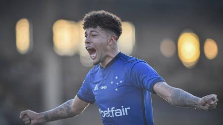 Machado, titular absoluto do Cruzeiro, recebeu proposta do exterior
