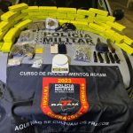 Homem que vendia drogas em casa é preso com 53 barras de maconha e ecstasy em Contagem