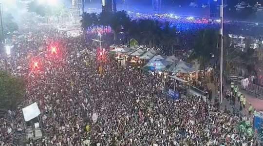 Madonna no Rio: multidão já ocupa a praia de Copacabana para o show; veja vídeo