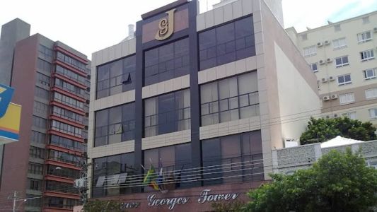 Madrugada teve foguetório no hotel do Atlético em Pelotas