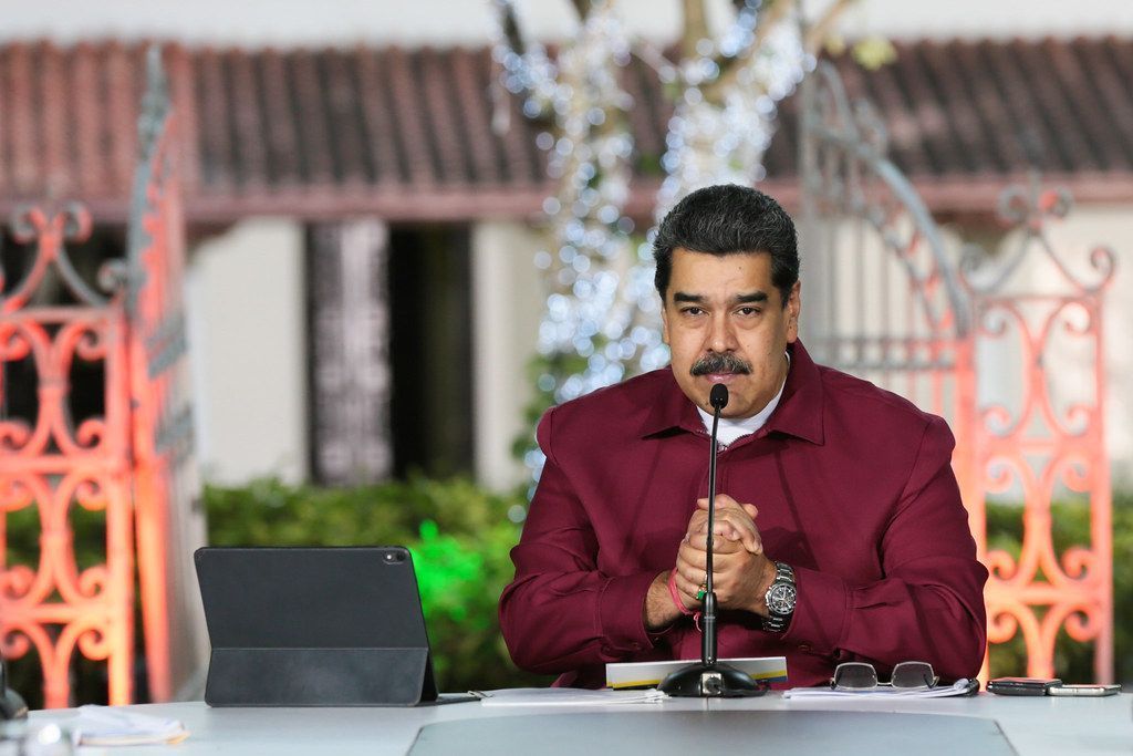 Em tribunal, Maduro se declara inocente de acusações dos EUA