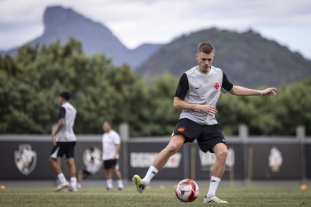 Maxime deve ganhar chances no Vasco no Campeonato Carioca