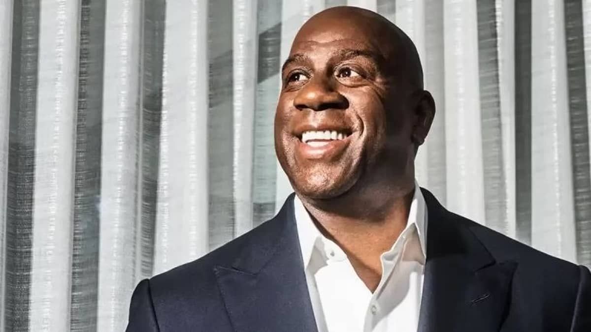 Ícone da NBA compra equipe de futebol americano por quantia bilionária