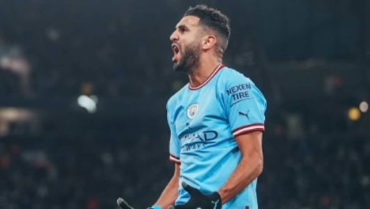 Mahrez, de cavadinha, fechou o placar da vitória para o Manchester City