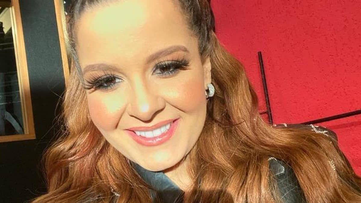Maiara anuncia término com sertanejo e cita ex