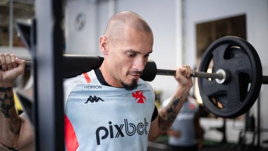 Maicon ganhou espaço com Ramón Díaz, depois de ser preterido pelo argentino