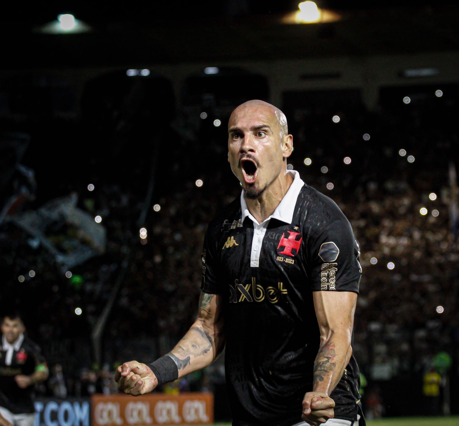 Vasco acerta a renovação de zagueiro Maicon por mais uma temporada