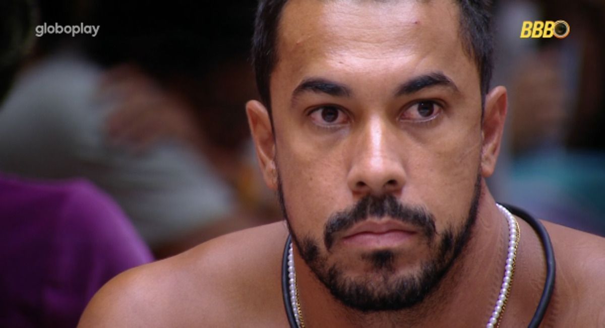 Impedido de realizar prova importante no BBB 25, Maike reclama de veto: 'Merda'