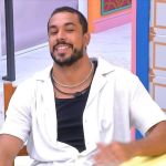 Em meio a flerte com Giovanna, Maike comenta sobre aparência de Renata e Eva: 'Bem conservadas'