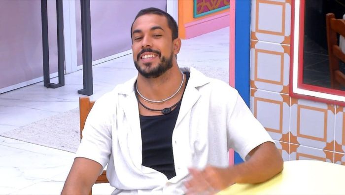Maike faz dupla com Gabriel