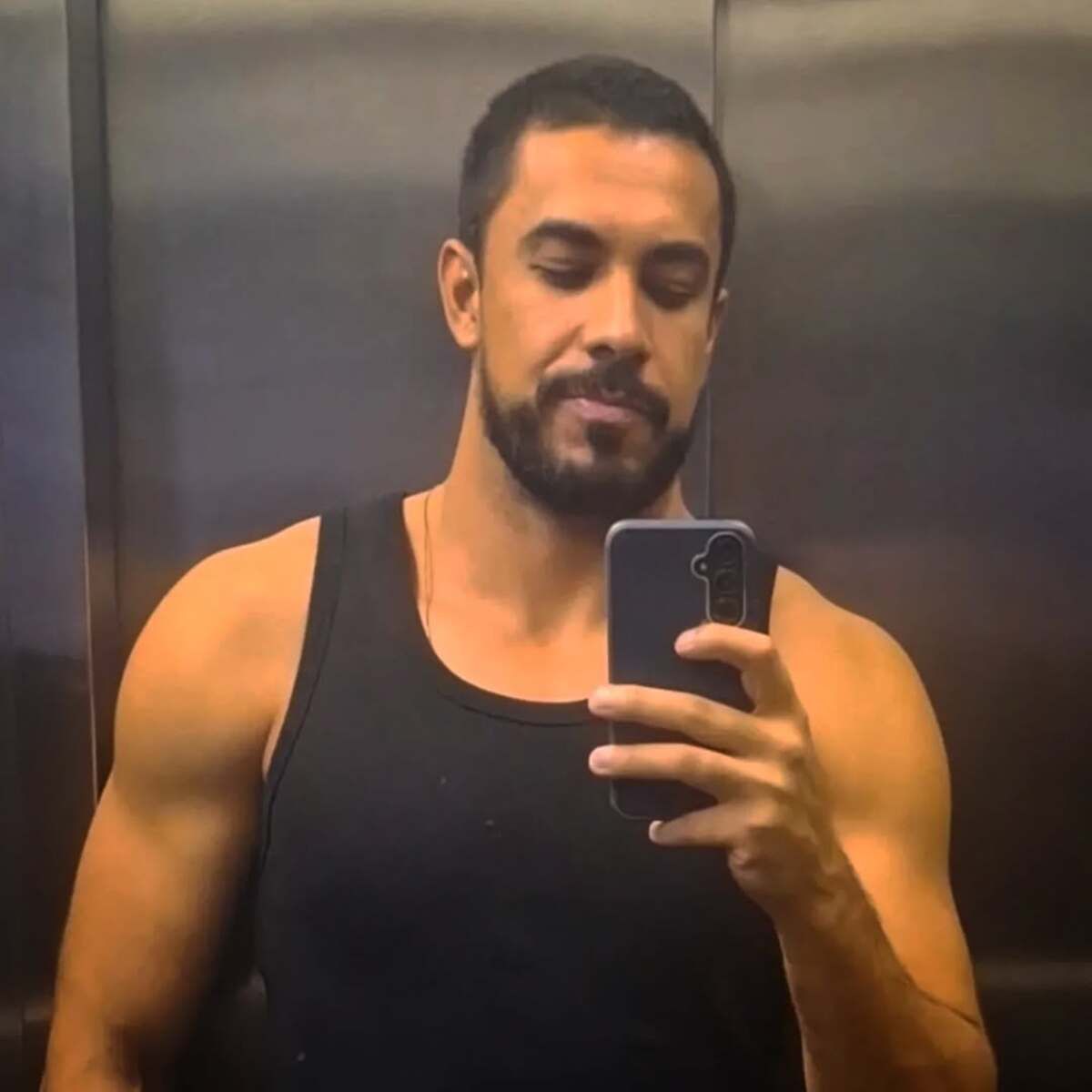 BBB 25: quem é Maike? Nadador confessa que já trocou nude, mas que sofre por amor