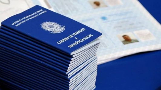 Maior crescimento do emprego formal em outubro aconteceu no setor de Serviços, com saldo de 109,9 mil postos