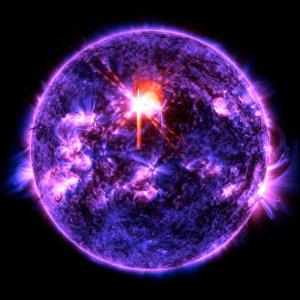 Erupção solar