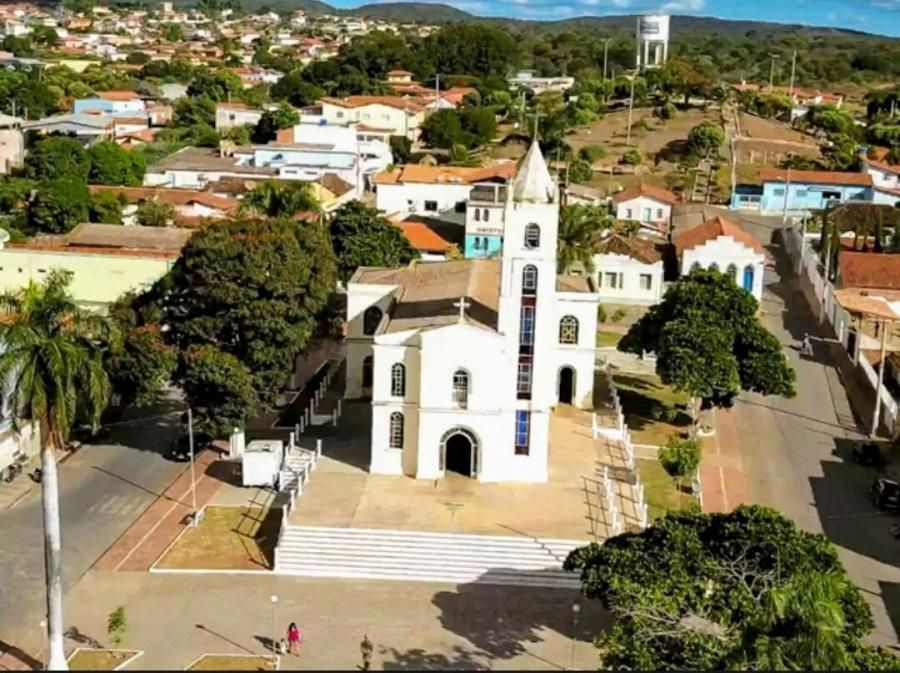 Homem é esfaqueado em casa após voltar de bar com amigos no interior de Minas