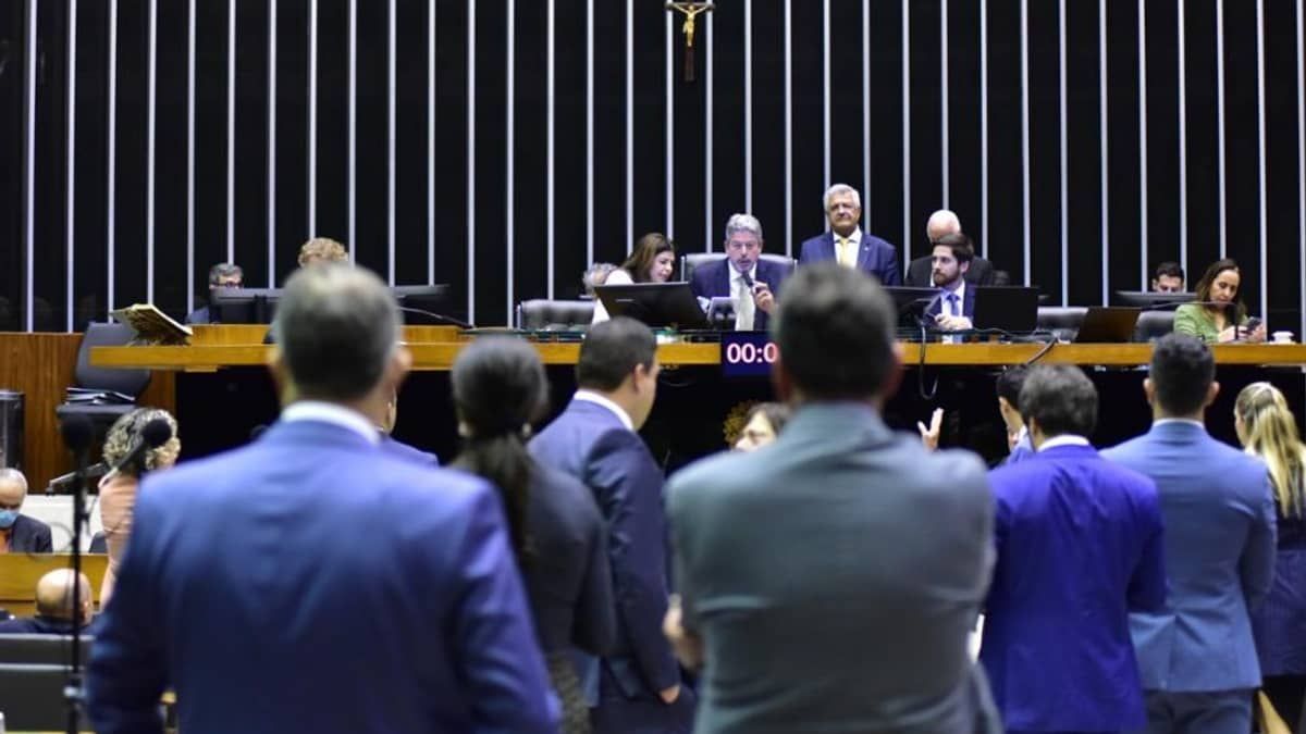 Veja como votaram os deputados de Minas Gerais sobre a urgência do projeto do novo marco fiscal