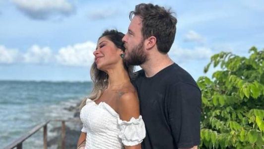 Maíra Cardi e Thiago Nigro confirmaram que estão namorando nesta quarta (1º)