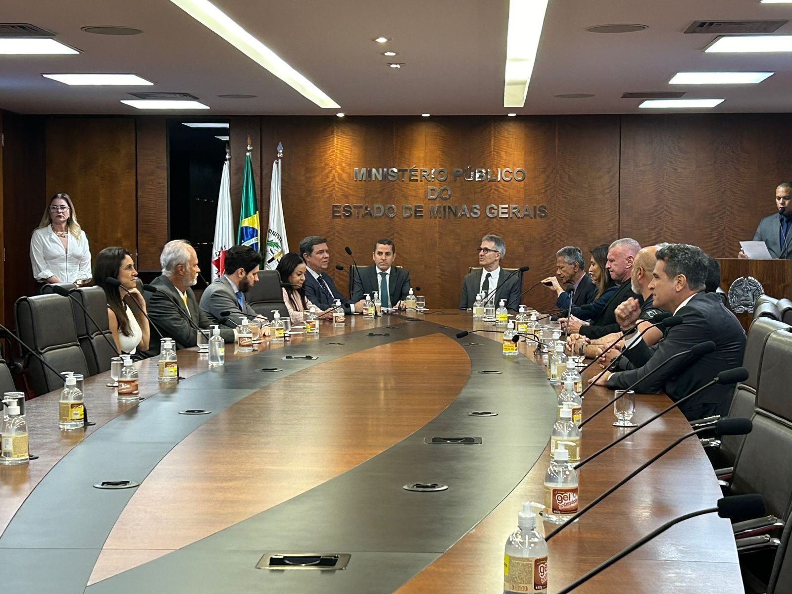Mais de 20 mil vagas serão criadas no sistema penitenciário em Minas Gerais, garante Zema