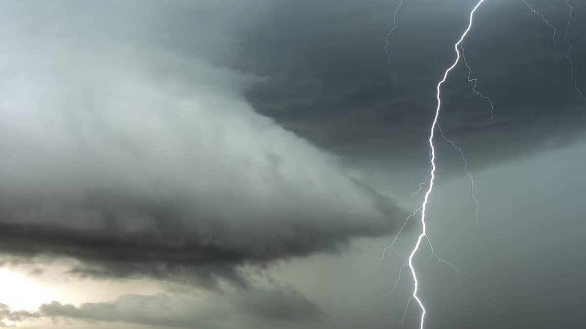 Inmet alerta para risco de tempestade e granizo em 117 cidades de Minas; veja quais  