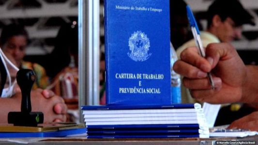 Mais de 117 mil vagas de emprego foram criadas em abril