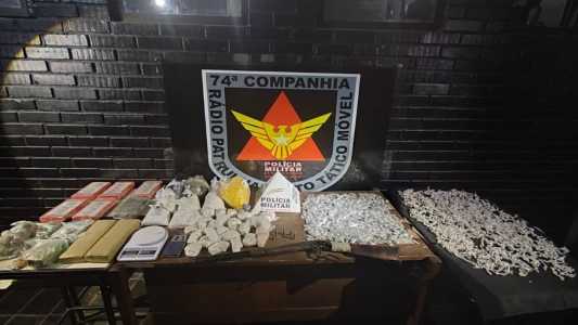 Mais de 17kg de pasta base de cocaína foram apreendidos